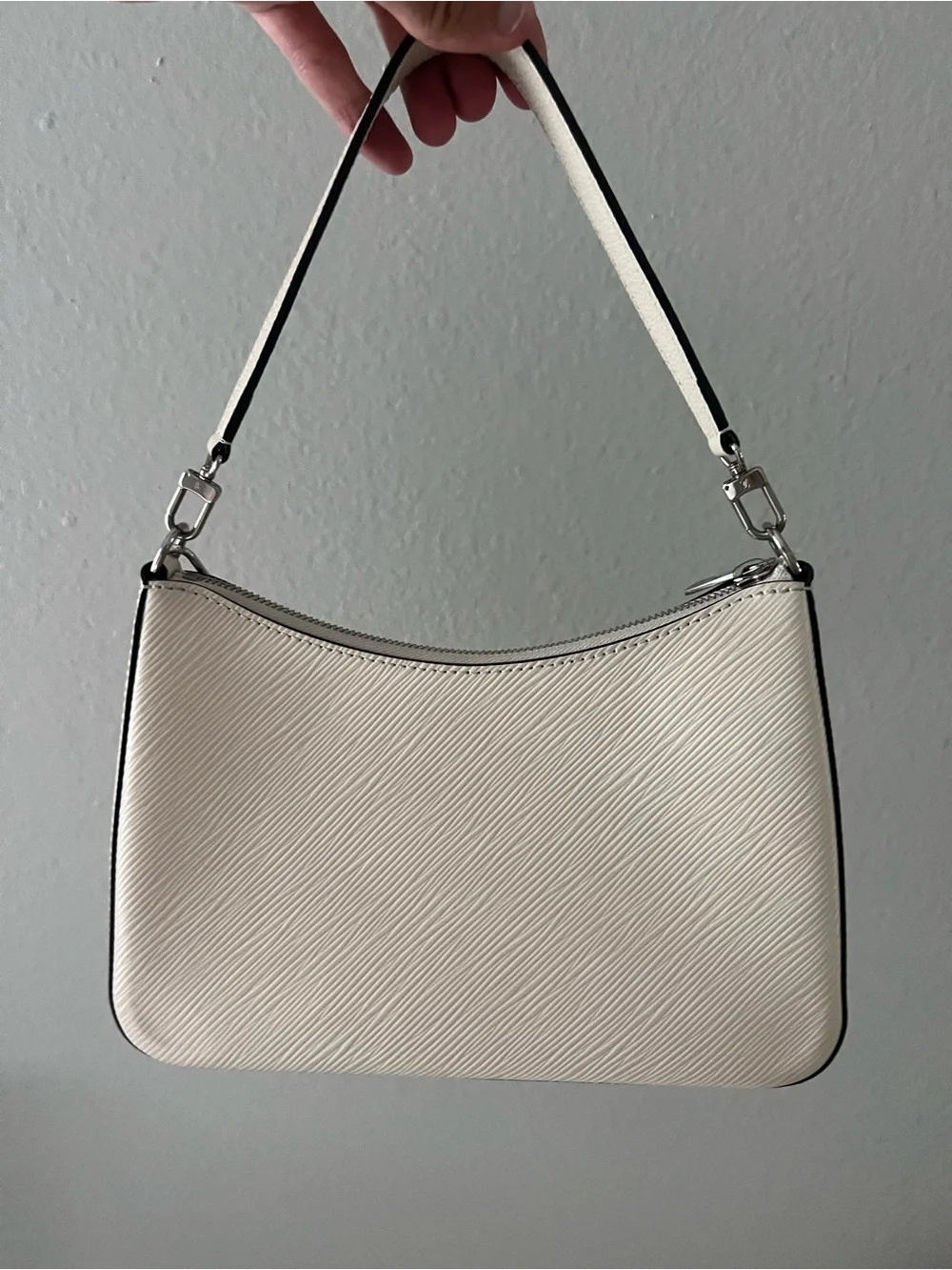 Louis Vuitton Cream Epi Leather Shoulder Pochette with Silver Chain